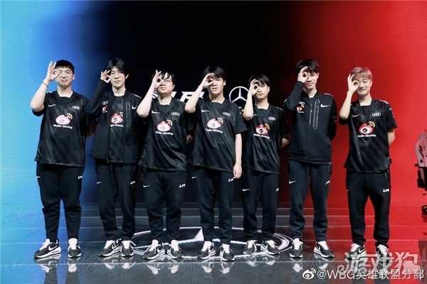 在球场上 在球场上