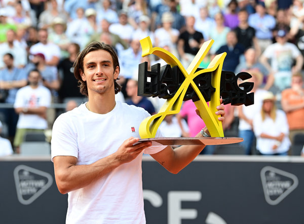 也体现了他 也体现了他