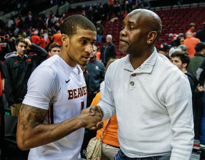 加强对经纪 加强对经纪