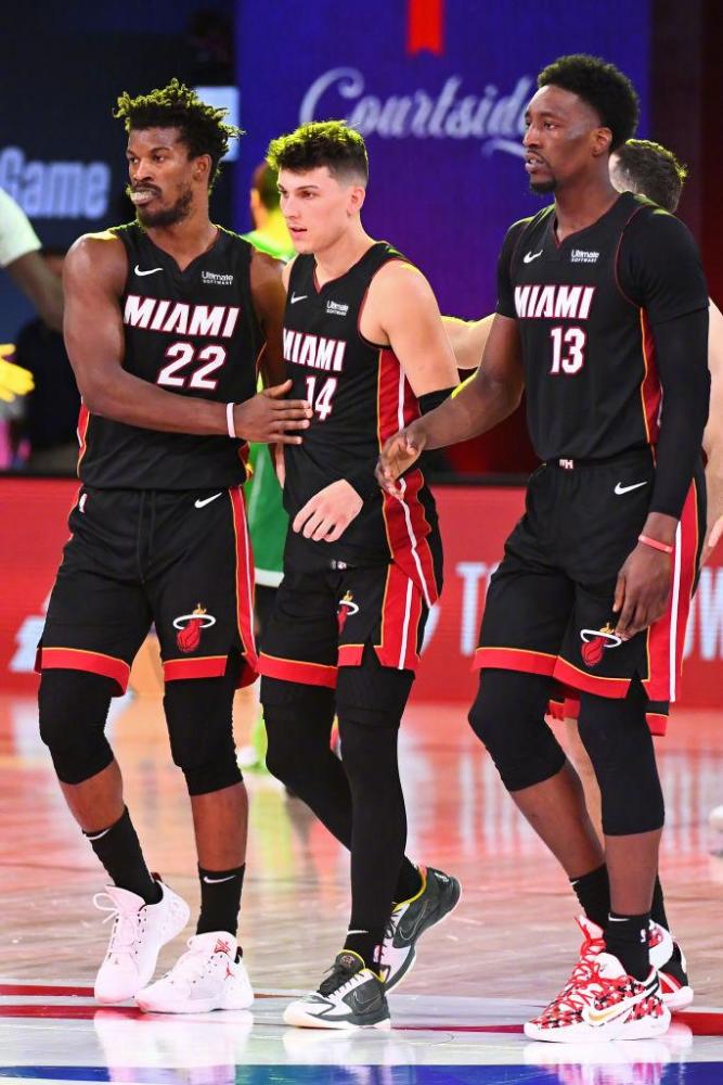 士参与团队 士参与团队