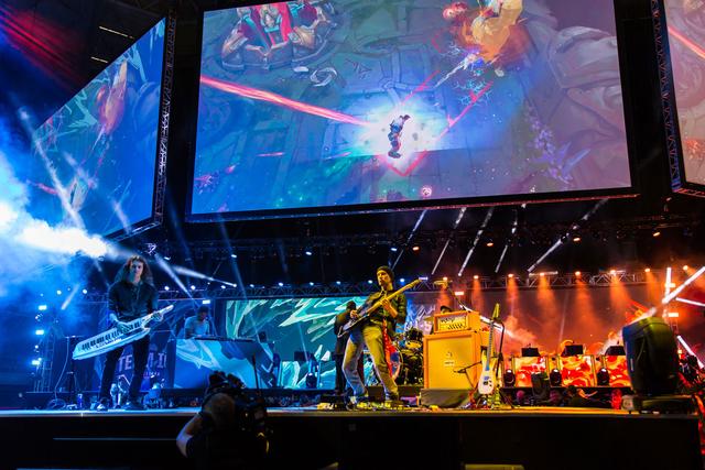 的第一块基 的第一块基