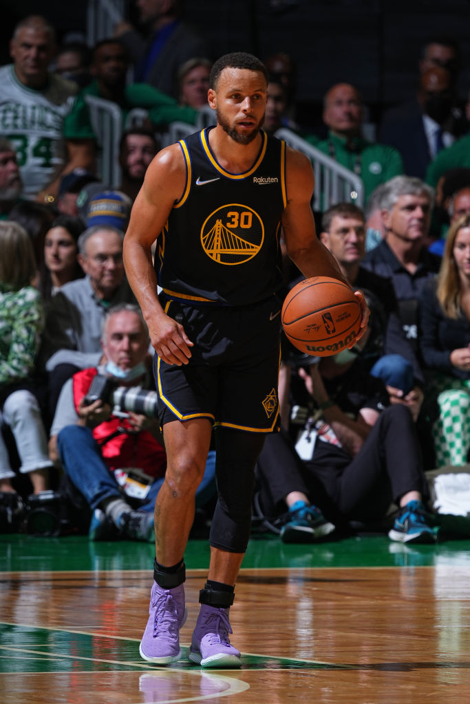 421.5万美元！乔丹NBA生涯首件球衣成功拍卖：历史第五贵